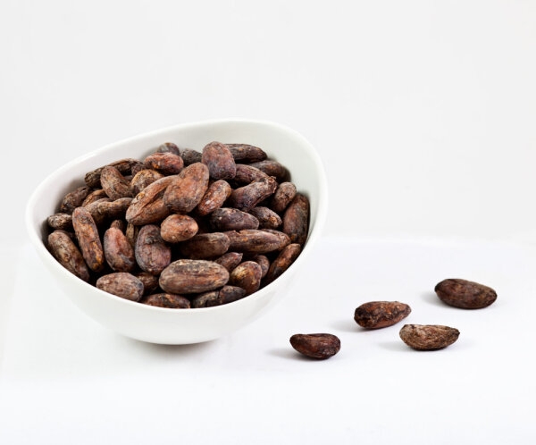BIO Kakao Bohnen, ganze Bohnen - AKTION 1 + 1 GRATIS, MHD überschritten 1kg